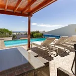 Villa 3 Bedroom With Pool And Jacuzzi Playa Blanca