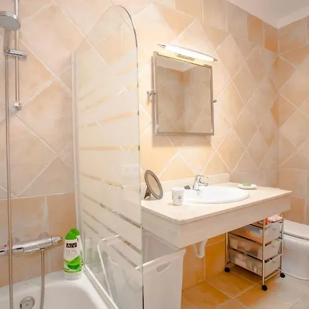 3 Bedroom With Pool And Jacuzzi Βίλα