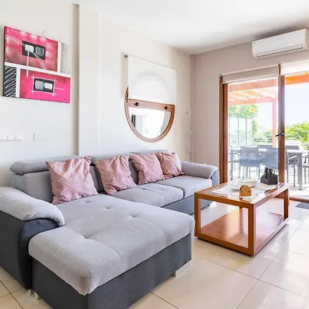 别墅 3 Bedroom With Pool And Jacuzzi *