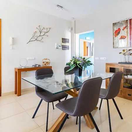 3 Bedroom With Pool And Jacuzzi 빌라 플라야블랑카